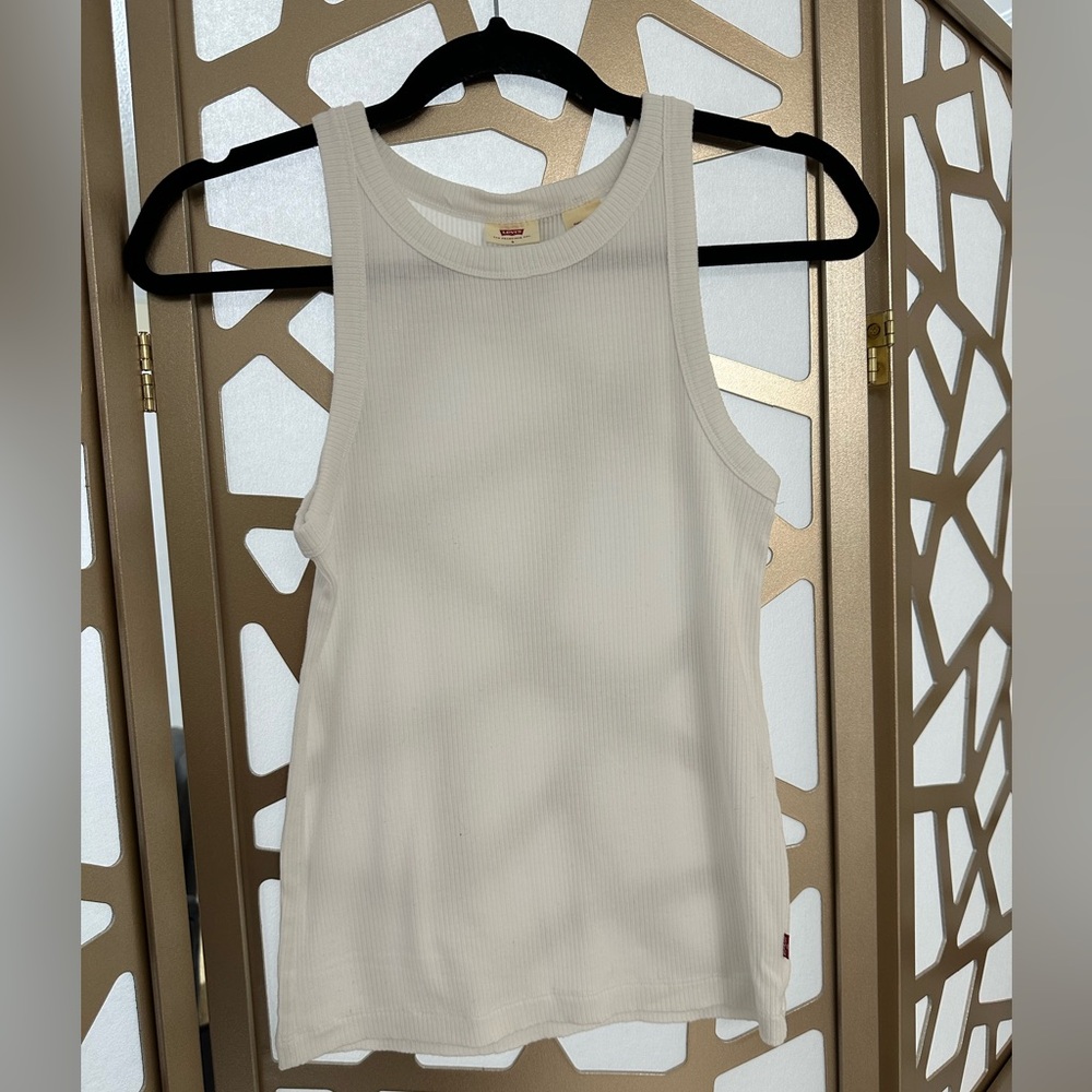 Levi’s white ribbed tank. Worn once size Medium